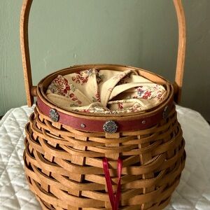 Longaberger Pasadena Tournament of Roses Basket 2004